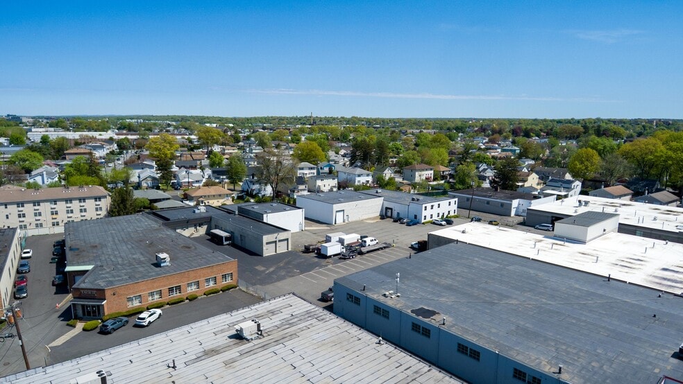 74 Louis Ct, South Hackensack, NJ for lease - Building Photo - Image 3 of 8