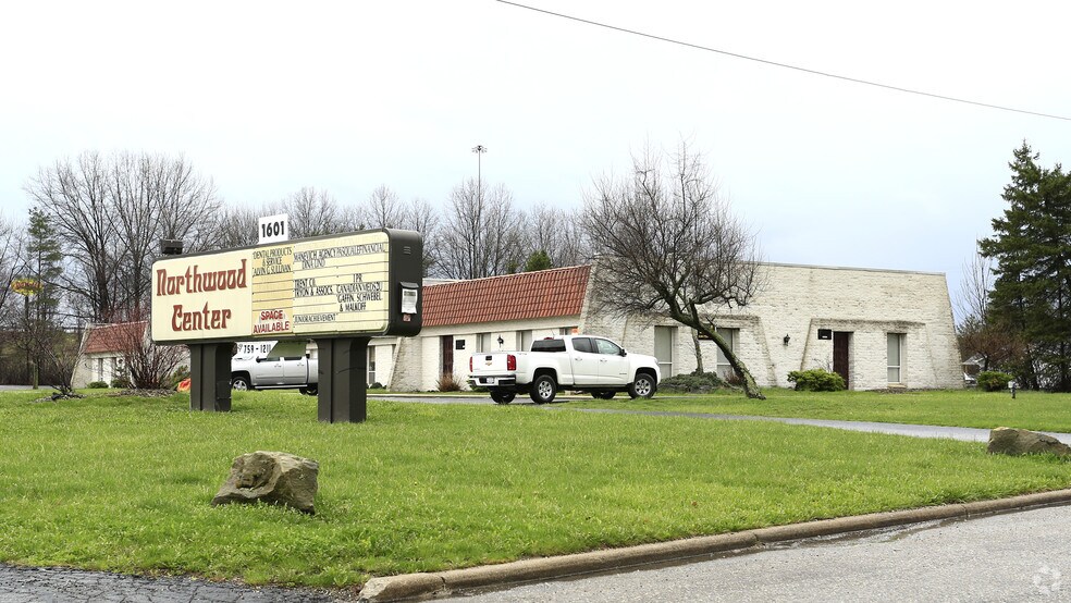 1601 Motor Inn Dr, Girard, OH à louer - Photo du bâtiment - Image 3 de 4