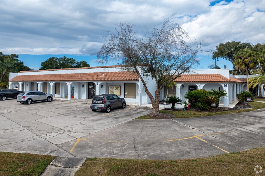 6239 Edgewater Dr, Orlando, FL à louer - Photo du bâtiment - Image 2 de 6