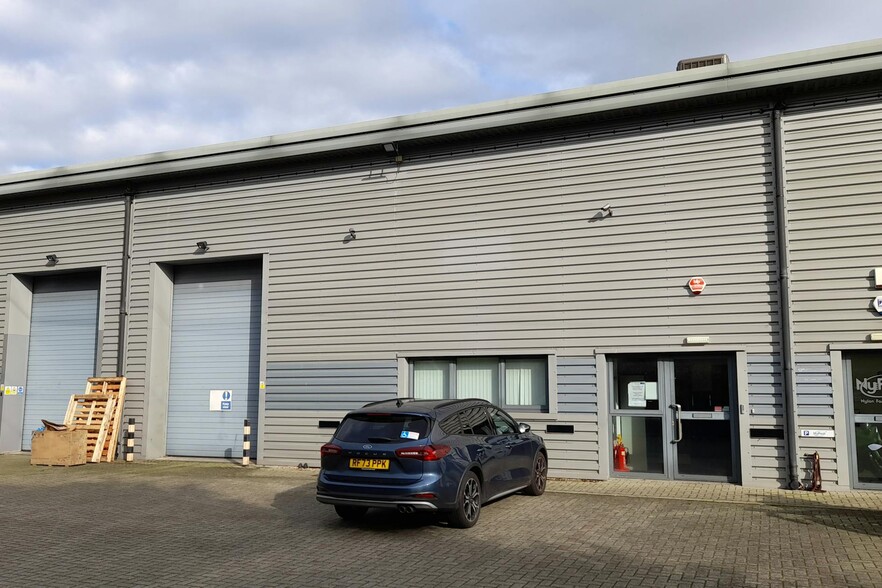 Berrington Way, Basingstoke for sale - Building Photo - Image 1 of 2