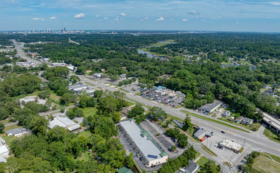 7044 Beach Blvd, Jacksonville, FL à vendre - Photo du bâtiment - Image 2 de 2