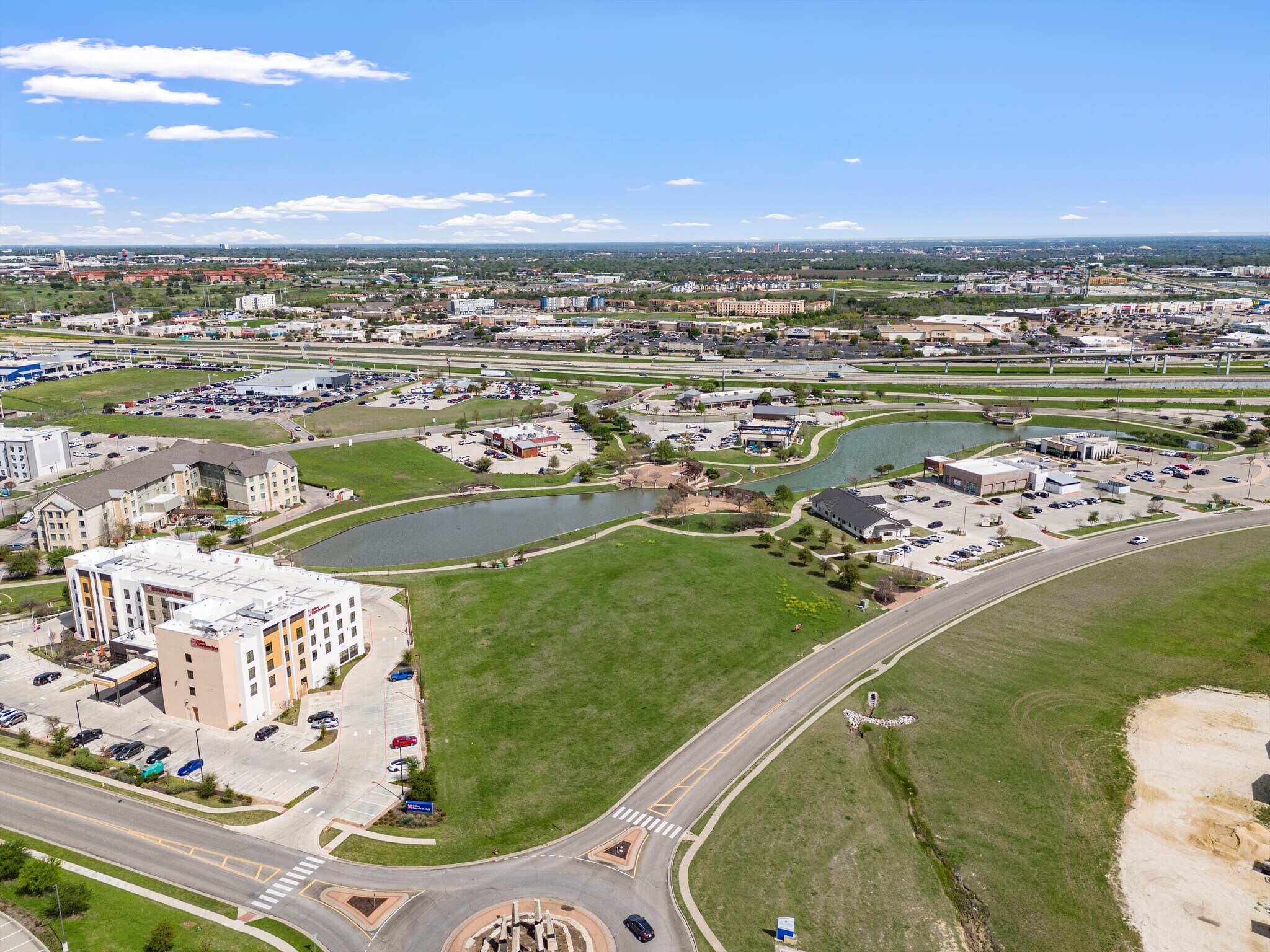 Crosslake Parkway, Waco, TX à vendre Photo principale- Image 1 de 6