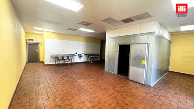 4304-4324 Cochran St, Simi Valley, CA for lease Interior Photo- Image 1 of 5