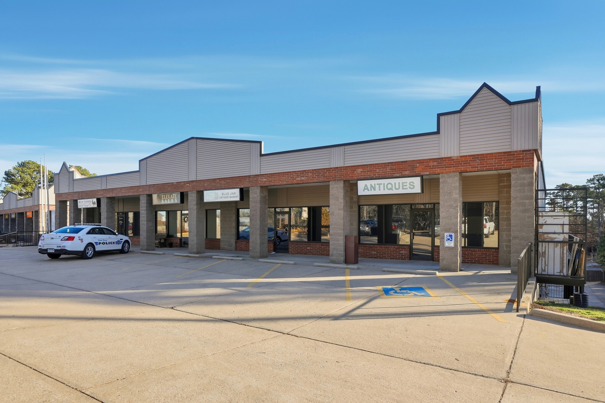 3022 E Van Buren, Eureka Springs, AR for lease Primary Photo- Image 1 of 15