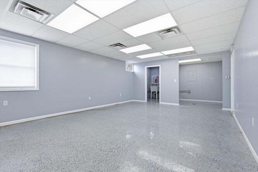 625 W 23rd St, Independence, MO à vendre - Photo du bâtiment - Image 3 de 16