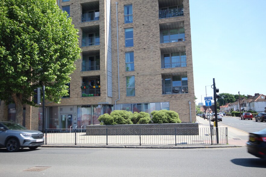 Ealing Rd, Wembley à louer - Photo du bâtiment - Image 3 de 3