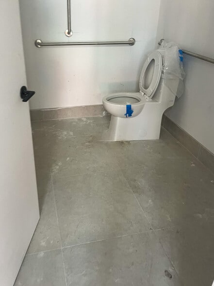 706 E 32nd St, Brooklyn, NY à louer - Photo intérieure - Image 2 de 3