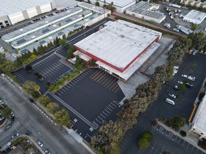 1885 Las Plumas Ave, San Jose, CA à vendre - Photo du bâtiment - Image 1 de 47