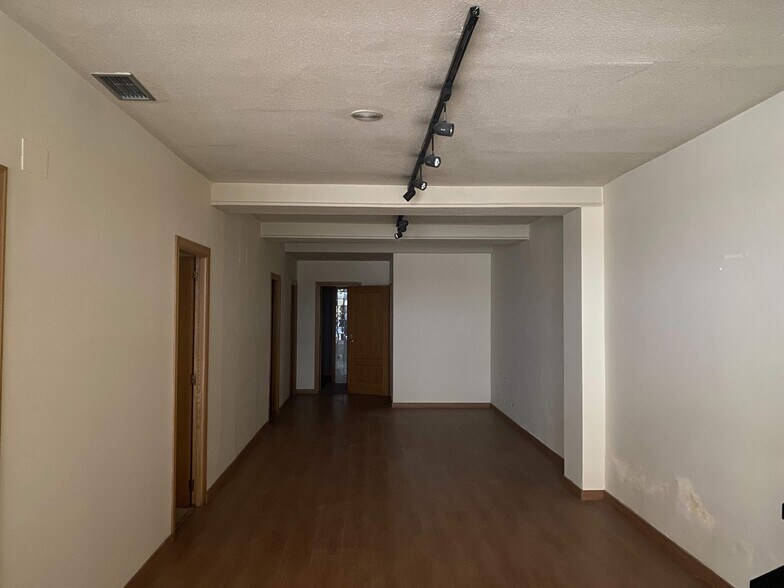 Calle Héroes Leoneses, 1, León, León for lease - Interior Photo - Image 3 of 17
