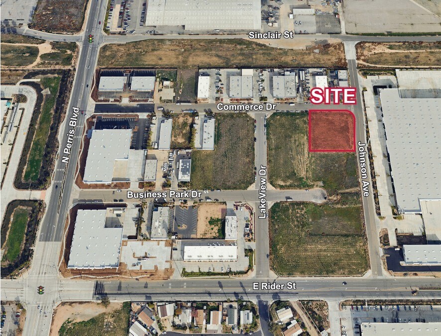 SEQ Commerce St & Lakeview Ave St, Perris, CA à vendre Photo du bâtiment- Image 1 de 7