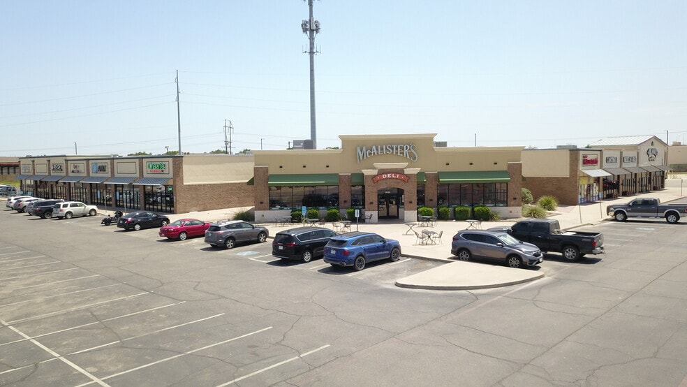 4509 Sherwood Way, San Angelo, TX à vendre - Photo principale - Image 2 de 5