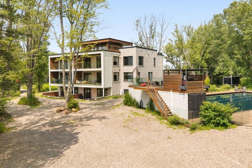 9915-9943 Boul Des Forges, Trois-Rivières, QC à vendre - Photo du bâtiment - Image 3 de 4