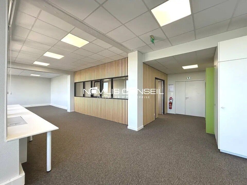 Office in Toulouse for lease Interior Photo- Image 1 of 7