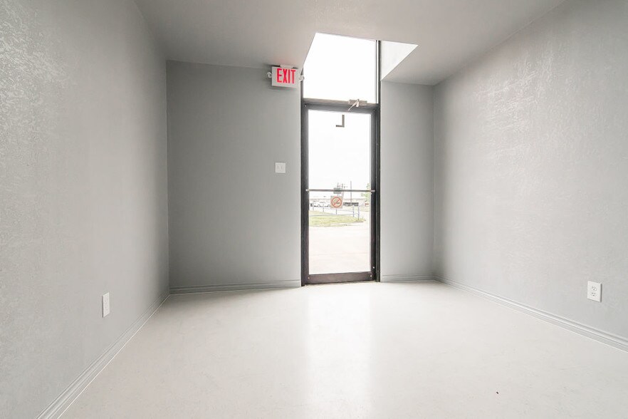 180 Industrial Blvd, McKinney, TX à louer - Autre - Image 2 de 3