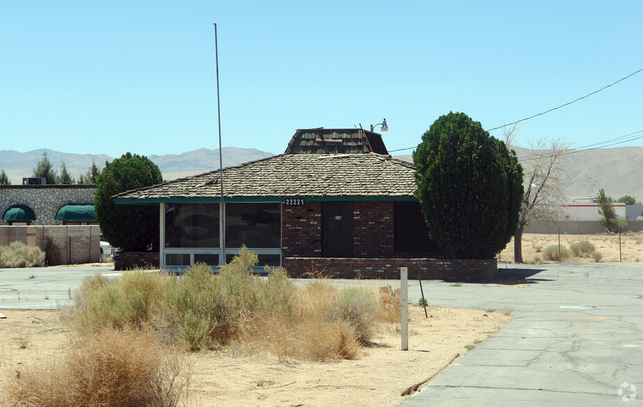 22221 Outer Hwy 18, Apple Valley, CA for sale - Primary Photo - Image 1 of 1