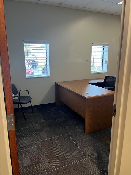 6510 125th Ave N, Largo, FL for lease - Building Photo - Image 3 of 5