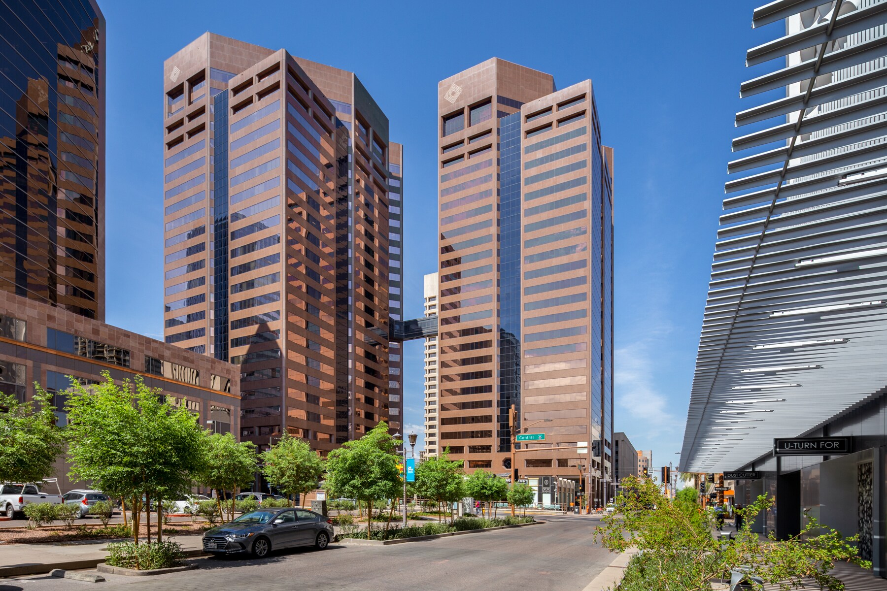 40 N Central Ave, Phoenix, AZ à louer Photo du bâtiment- Image 1 de 12