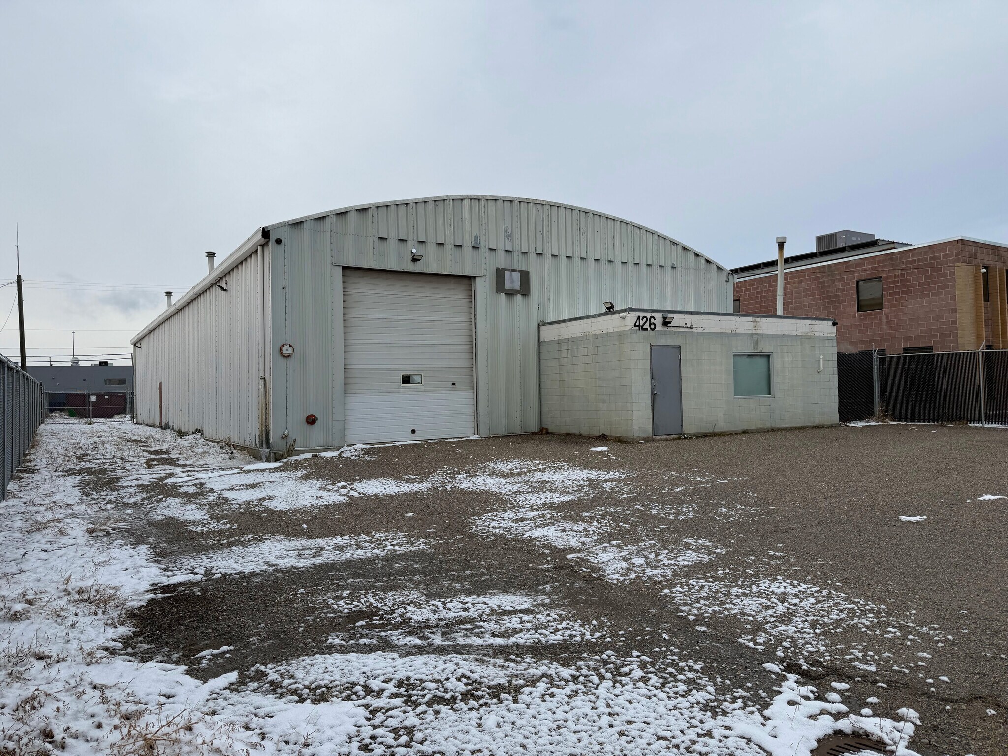 426 10 St N, Lethbridge, AB à louer Photo du bâtiment- Image 1 de 12