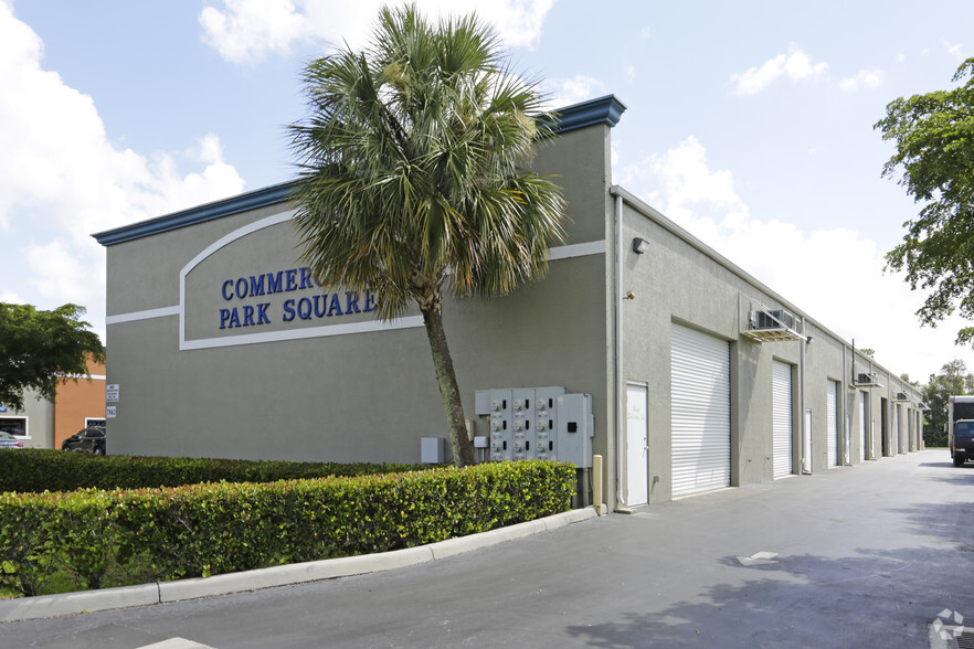 7863 Drew Cir, Fort Myers, FL for lease - Building Photo - Image 3 of 20