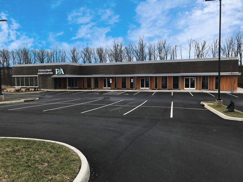 77 Jefferson Ct, Zion Crossroads, VA for sale - Building Photo - Image 1 of 1