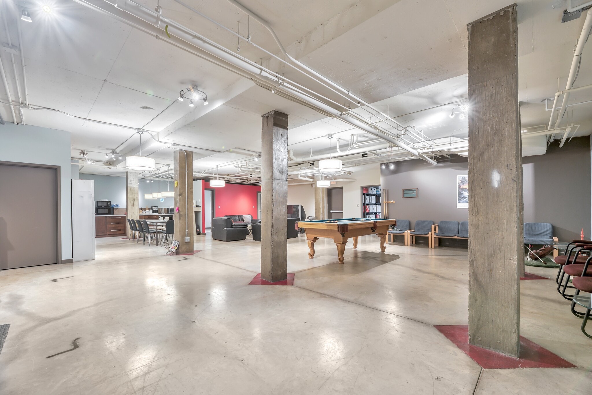 902 9th Ave SW, Calgary, AB à louer Photo intérieure- Image 1 de 9