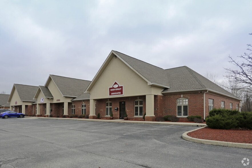 9755 Randall Dr, Indianapolis, IN à vendre - Photo principale - Image 1 de 4
