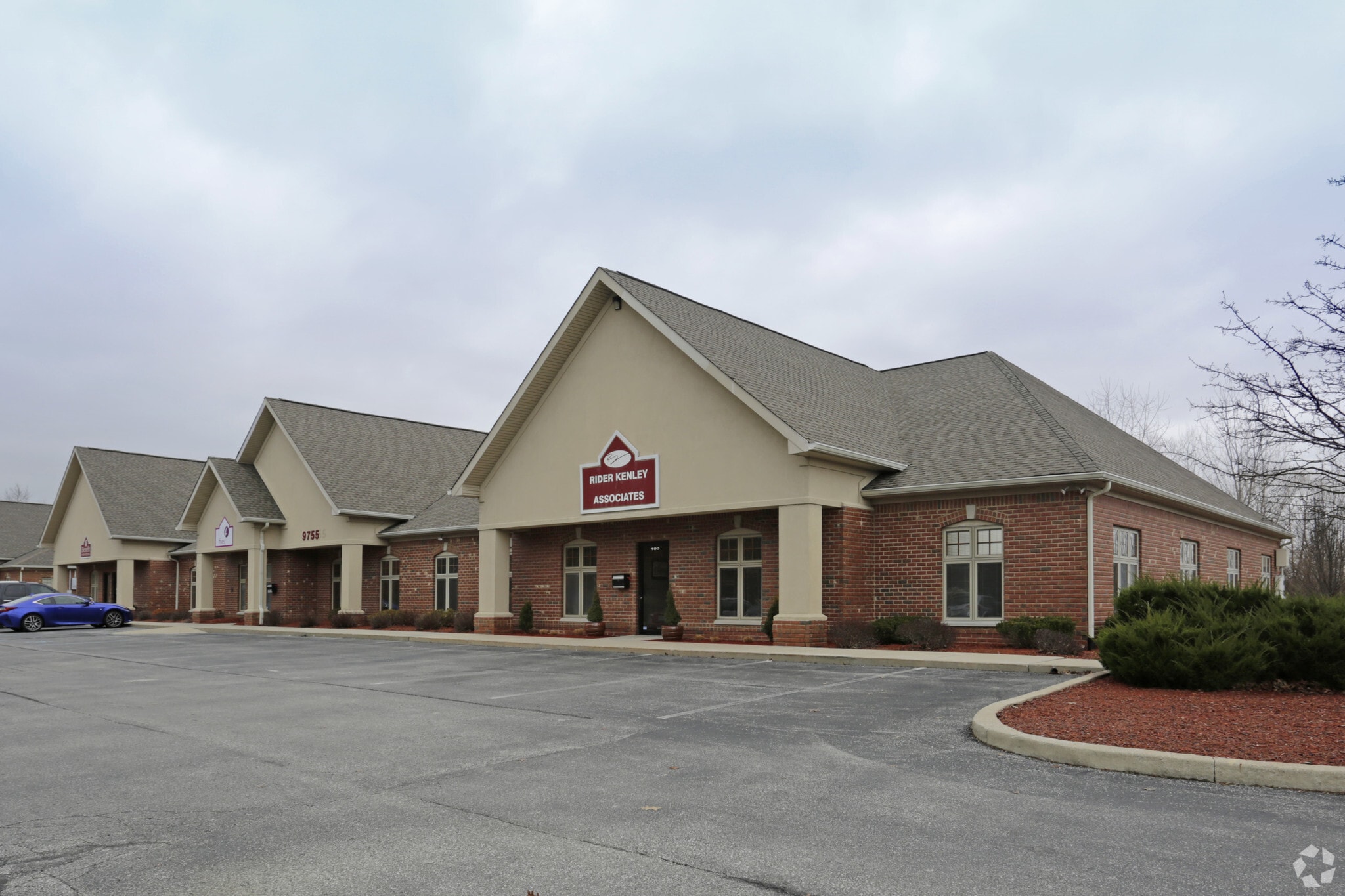 9755 Randall Dr, Indianapolis, IN à vendre Photo principale- Image 1 de 5