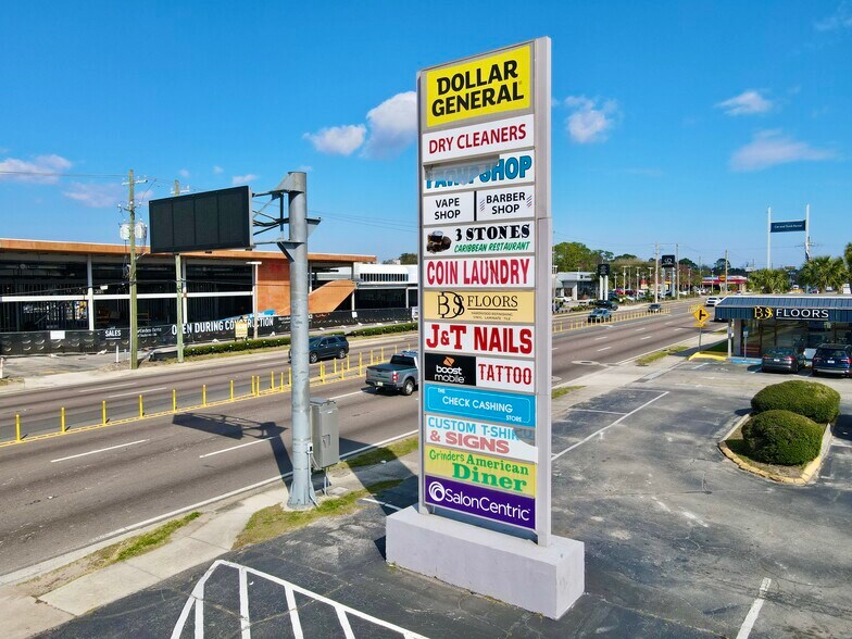 10214-10230 Atlantic Blvd, Jacksonville, FL à louer - Photo du bâtiment - Image 2 de 8