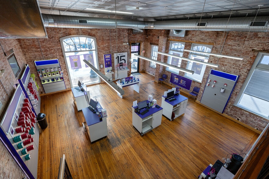 300-304 E Diamond Ave, Gaithersburg, MD for lease - Interior Photo - Image 3 of 4