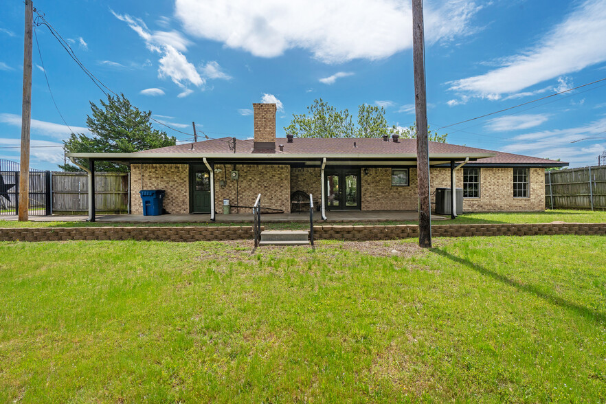 505 N Kilgore St, Kilgore, TX à vendre - Photo principale - Image 1 de 1