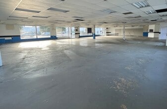 6161 Lincoln Ave, Buena Park, CA for lease Interior Photo- Image 1 of 5