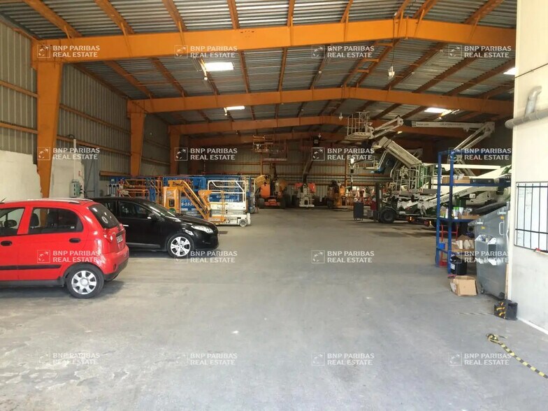 Office in Les Pennes-Mirabeau for lease - Interior Photo - Image 2 of 7