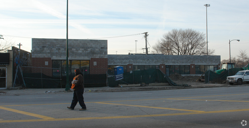 1 E 83rd St, Chicago, IL à louer - Photo principale - Image 1 de 9