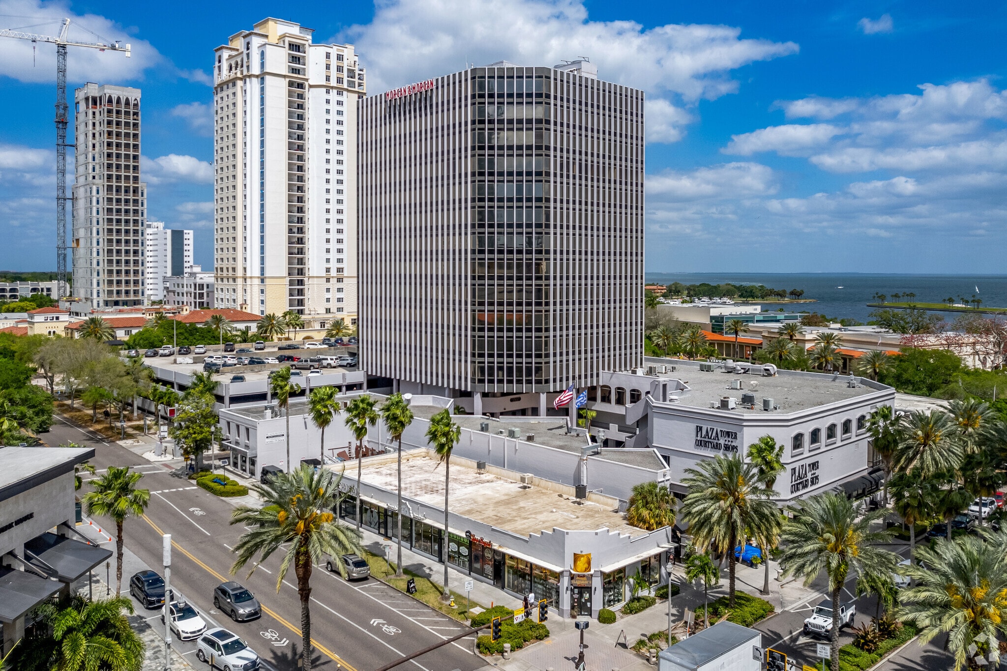 111 2nd Ave NE, Saint Petersburg, FL à louer Photo principale- Image 1 de 16