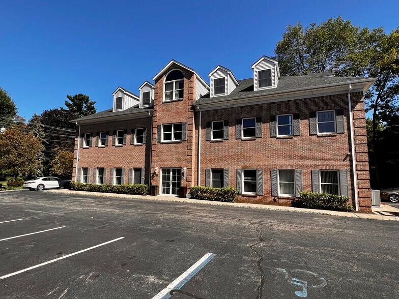300 North Ave, Cranford, NJ à louer - Photo du bâtiment - Image 2 de 2