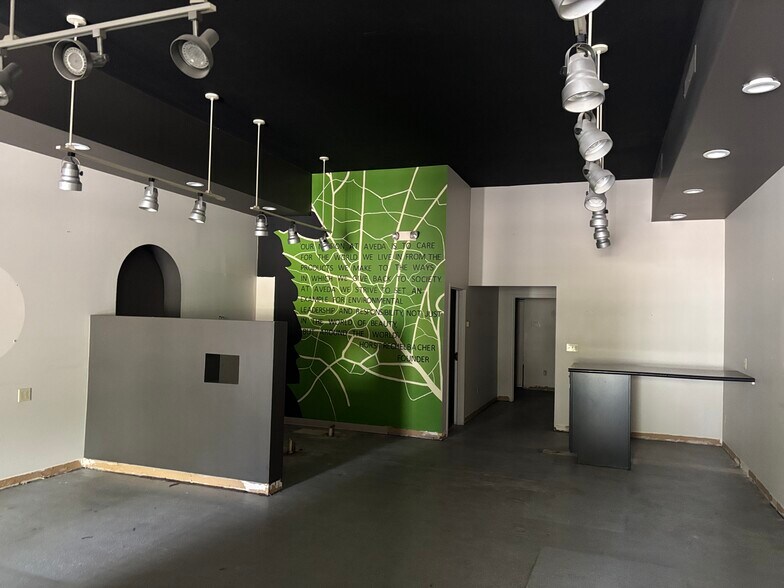 431-445 Upton Dr, Saint Joseph, MI à louer - Photo du bâtiment - Image 2 de 10