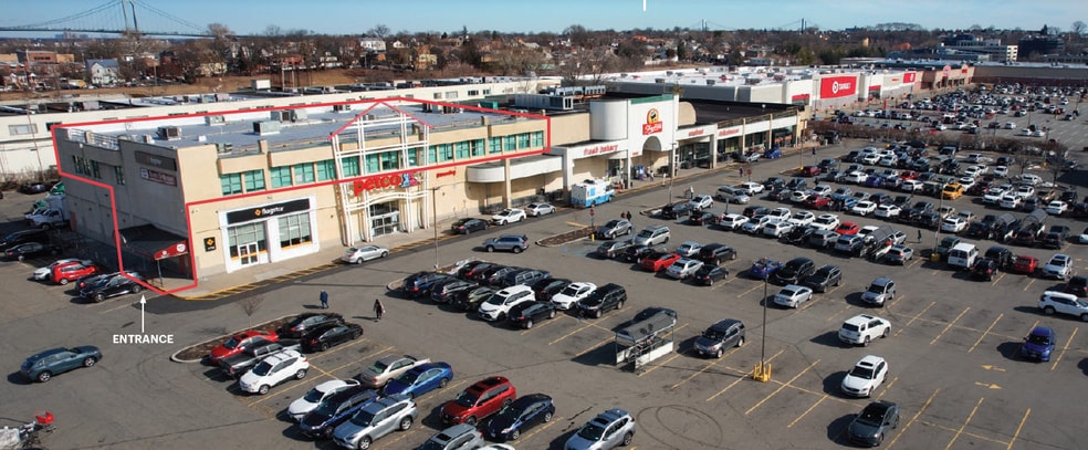 133-11 20th Ave, College Point, NY for lease - Building Photo - Image 1 of 8