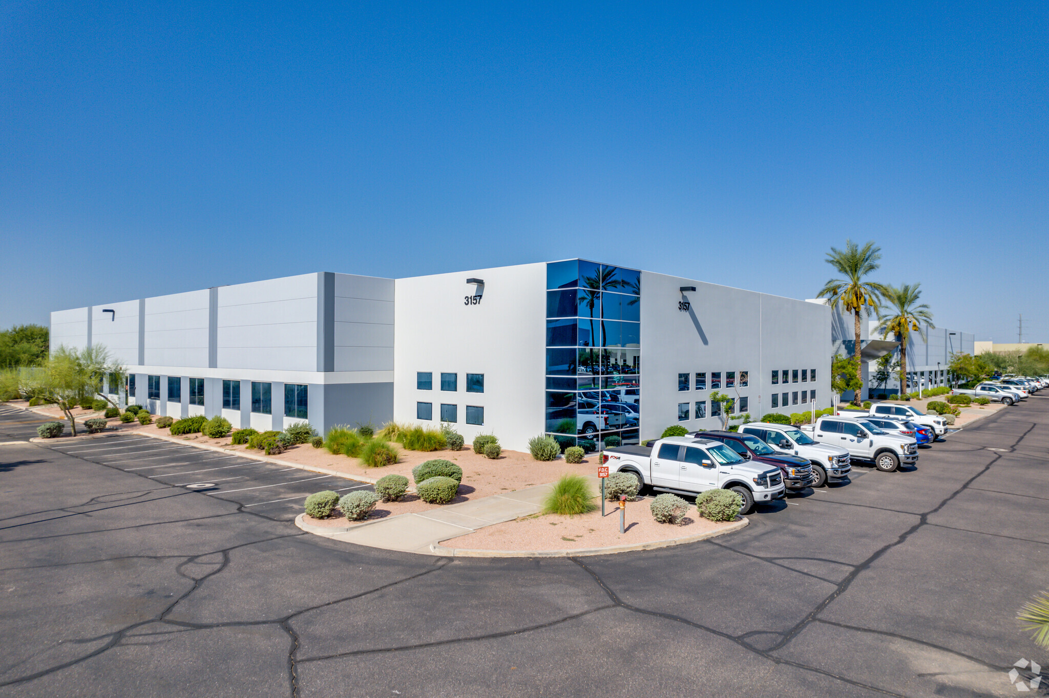 3157 E Elwood St, Phoenix, AZ for lease Building Photo- Image 1 of 4