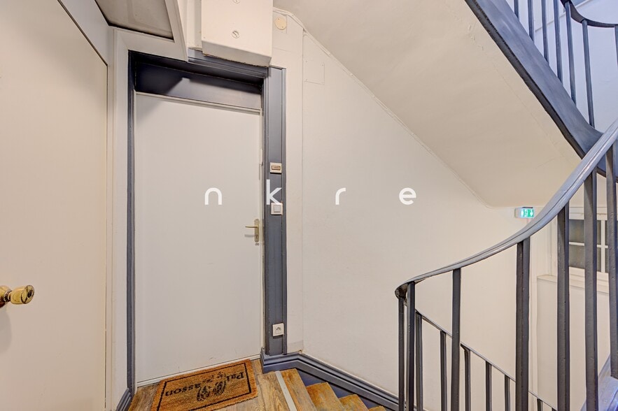 Rue Du Faubourg Saint-Honoré, Paris for lease - Building Photo - Image 3 of 9