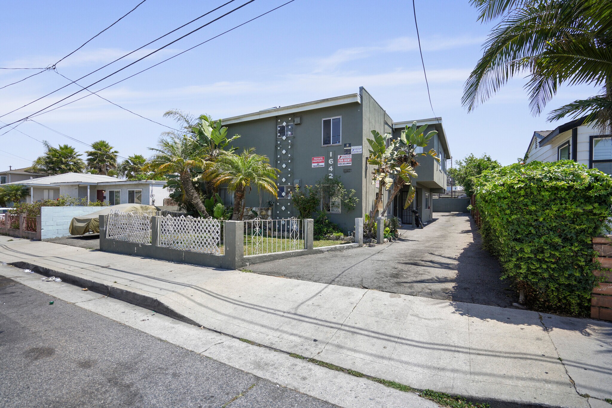 1642 259th Pl, Harbor City, CA à vendre Photo du bâtiment- Image 1 de 1