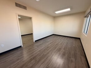 1818 Industrial Rd, Las Vegas, NV for lease Interior Photo- Image 2 of 4