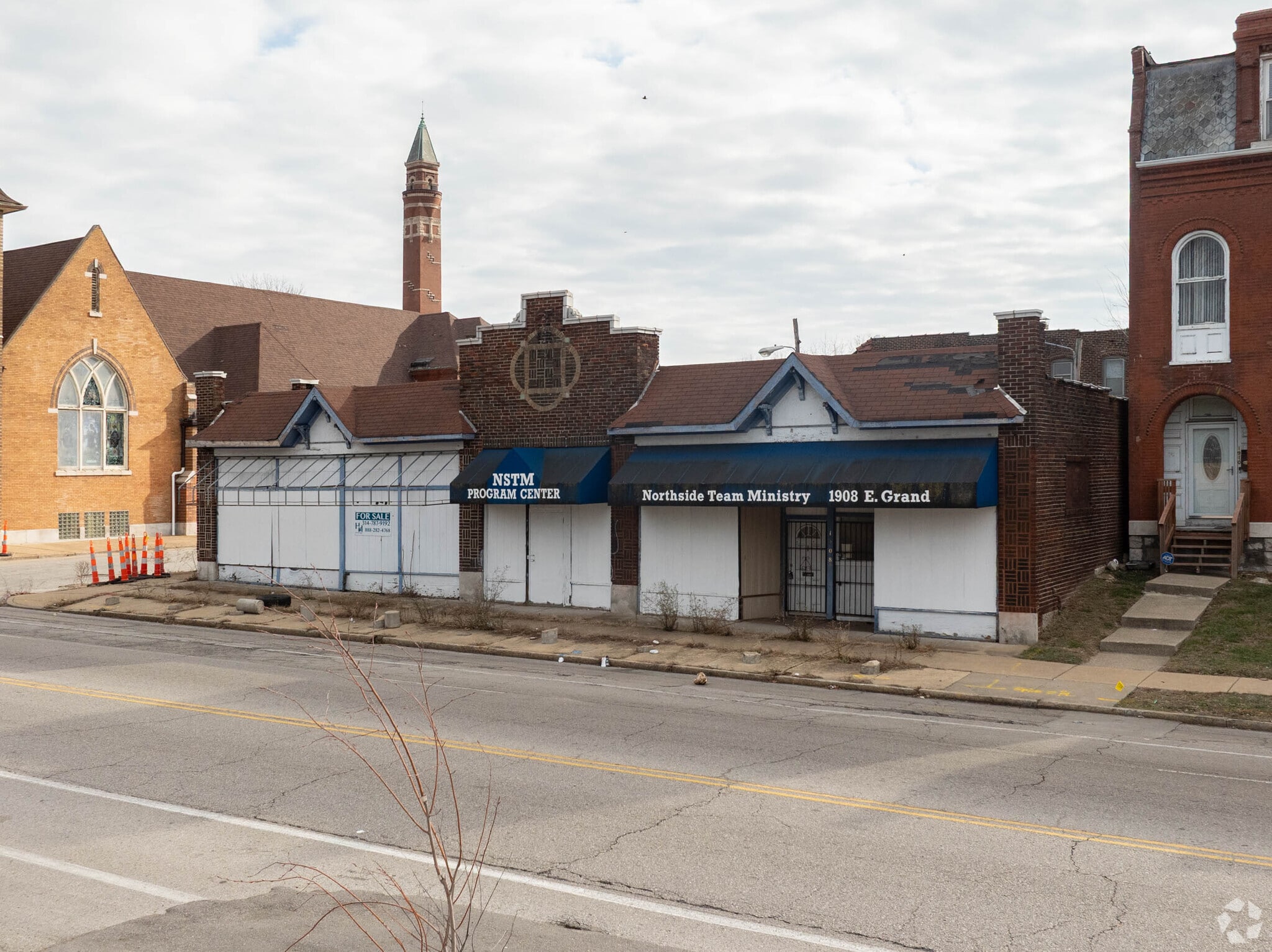1908 E Grand Blvd, Saint Louis, MO for sale Primary Photo- Image 1 of 4