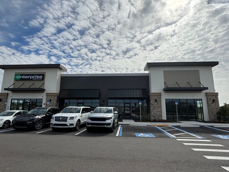 2575 Mansfield Blvd, Wesley Chapel, FL for lease - Building Photo - Image 1 of 2