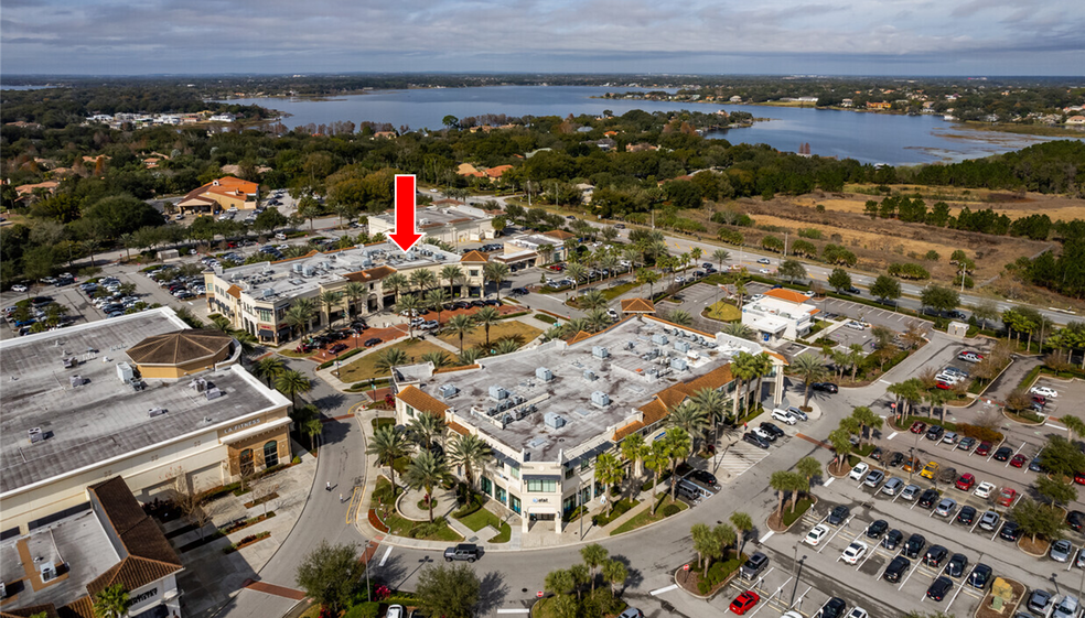 4757 The Grove Dr, Windermere, FL à vendre - Photo du bâtiment - Image 2 de 62
