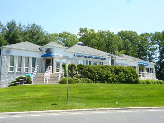 74 N Route 9, Marlboro, NJ à louer - Photo du bâtiment - Image 3 de 12
