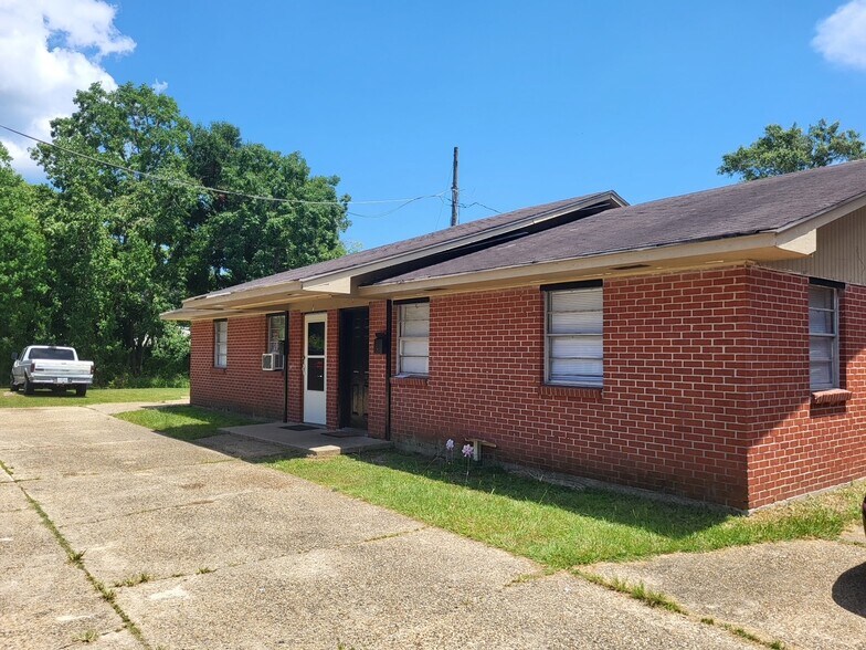 11 Rental units in Gulfport - 43rd Ave portefeuille de 2 propriétés à vendre sur LoopNet.ca - Photo du bâtiment - Image 2 de 3