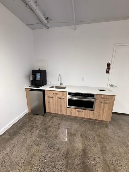 87-89 George St, Brooklyn, NY for lease - Building Photo - Image 3 of 14