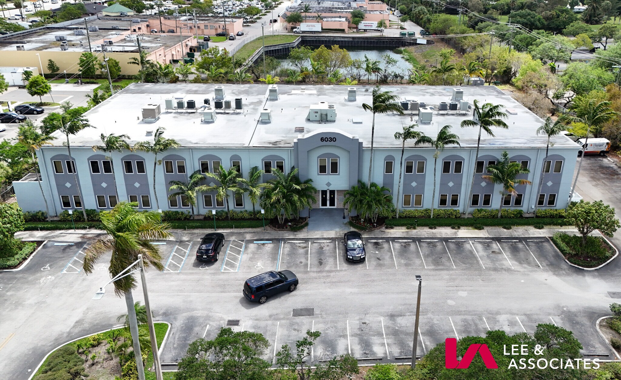 6030 Hollywood Blvd, Pembroke Pines, FL à louer Photo principale- Image 1 de 43
