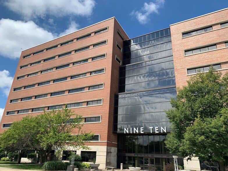 910 Mayer Ave, Madison, WI à louer - Photo du bâtiment - Image 2 de 8