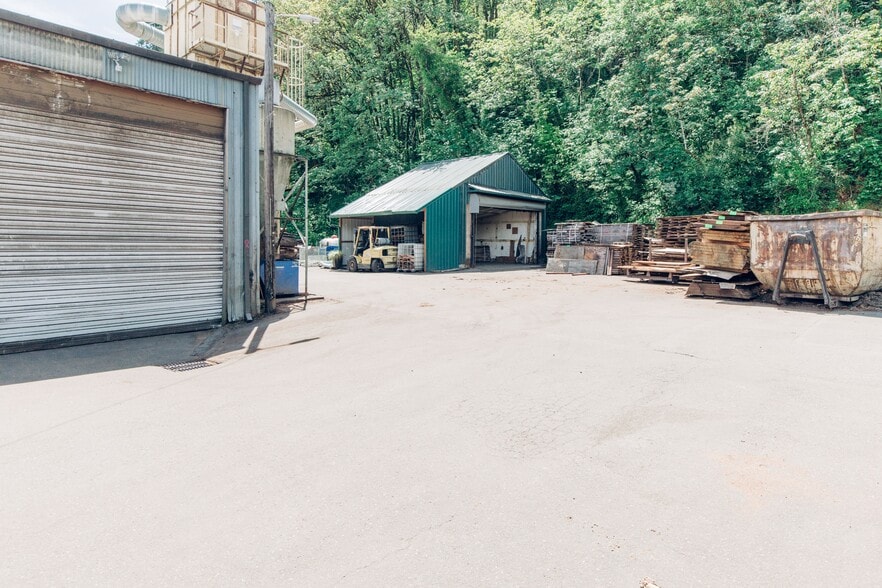 5165-5275 NW Saint Helens Rd, Portland, OR for lease - Building Photo - Image 3 of 10